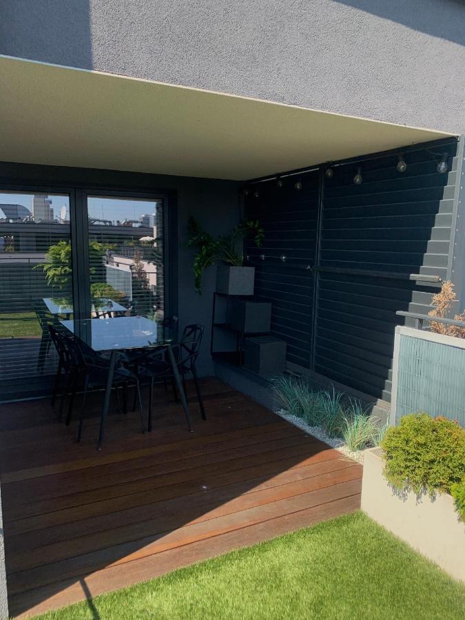 Ekskluzywny Penthouse Z Ogrodem W Centrum Lodzi エクステリア 写真