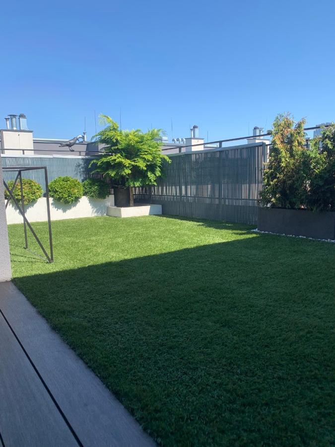 Ekskluzywny Penthouse Z Ogrodem W Centrum Lodzi エクステリア 写真